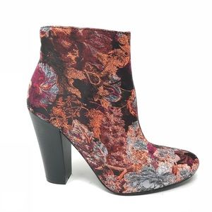NEW Liliana Jacquard Floral Print Booties Sz 7.5
